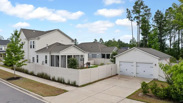 $749,900 | 197 Winding Branch Drive, Summerville, SC 29486