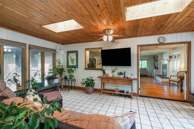 a living room filled with furniture