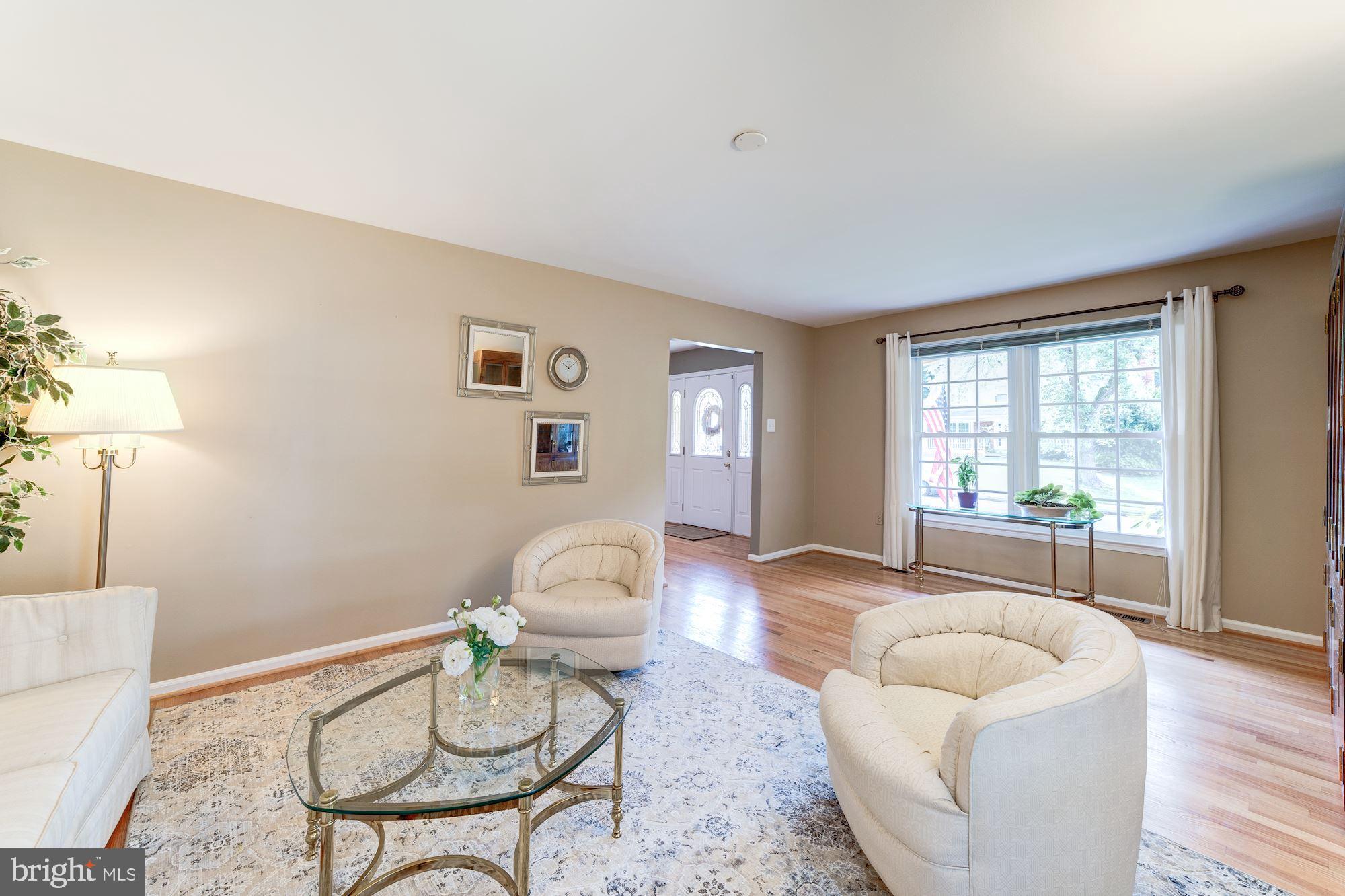 9116 Rockefeller Lane Springfield, VA 22153 - Photo 25 of 56 Living Room