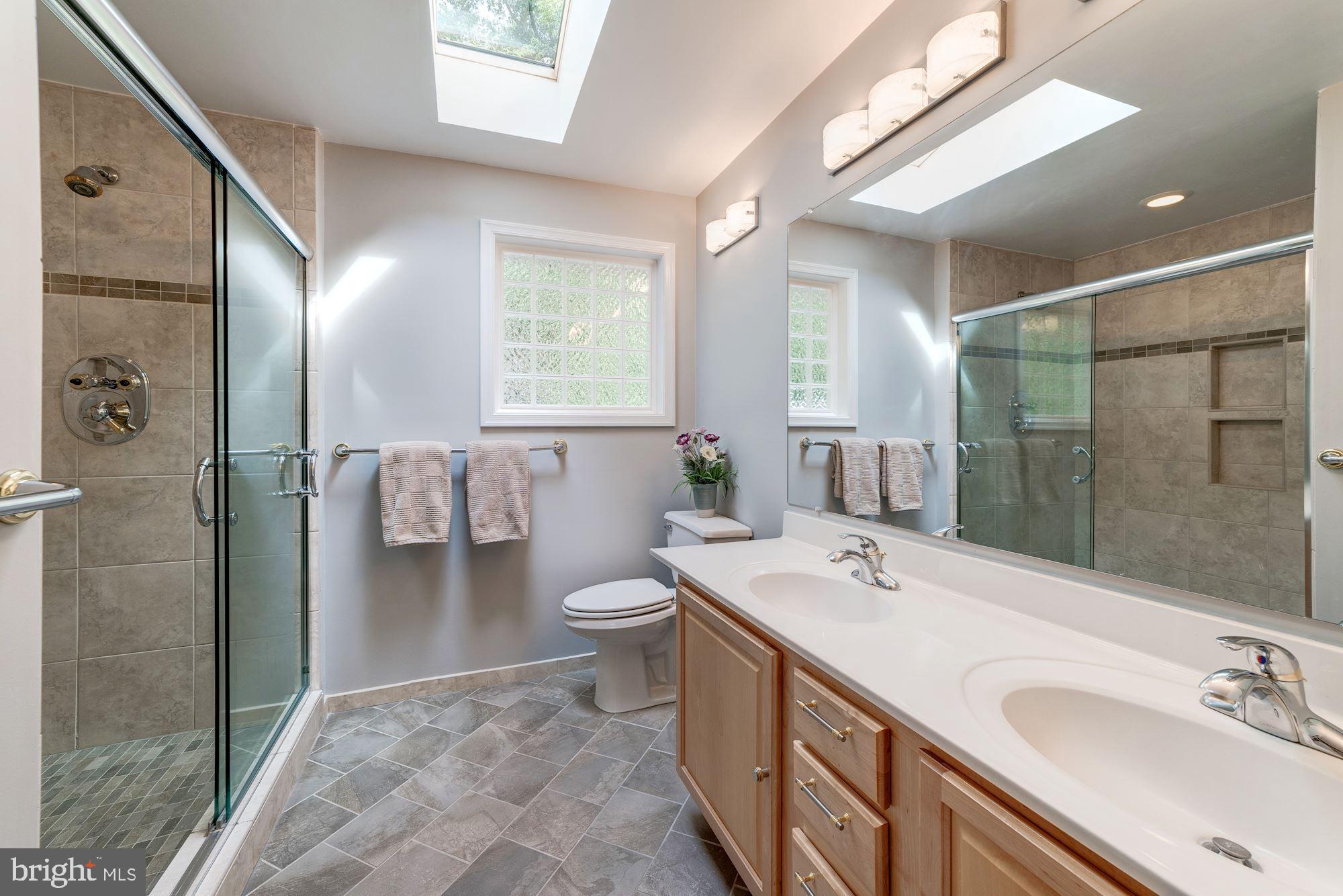 9116 Rockefeller Lane Springfield, VA 22153 - Photo 34 of 56 MBA w/oversize shower, dual shower heads, skylight
