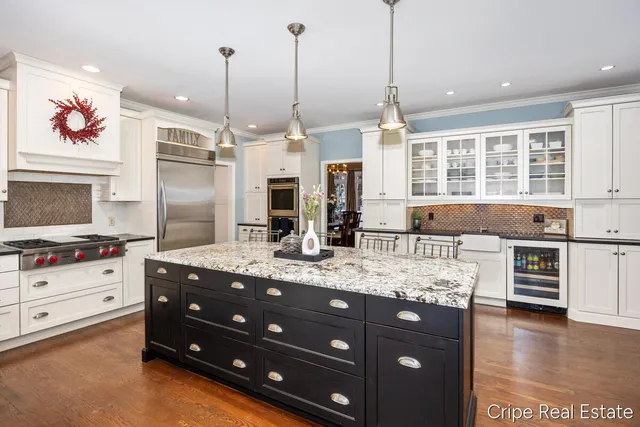 $1,525,000 | 1620 Foot Hills Trail Northeast, Ada, MI 49301