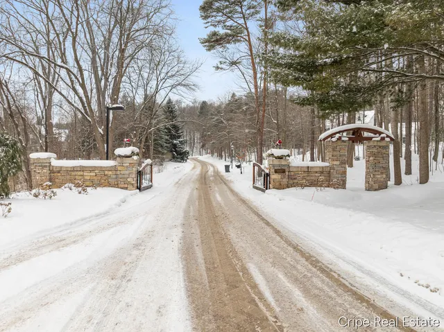 $1,525,000 | 1620 Foot Hills Trail Northeast, Ada, MI 49301