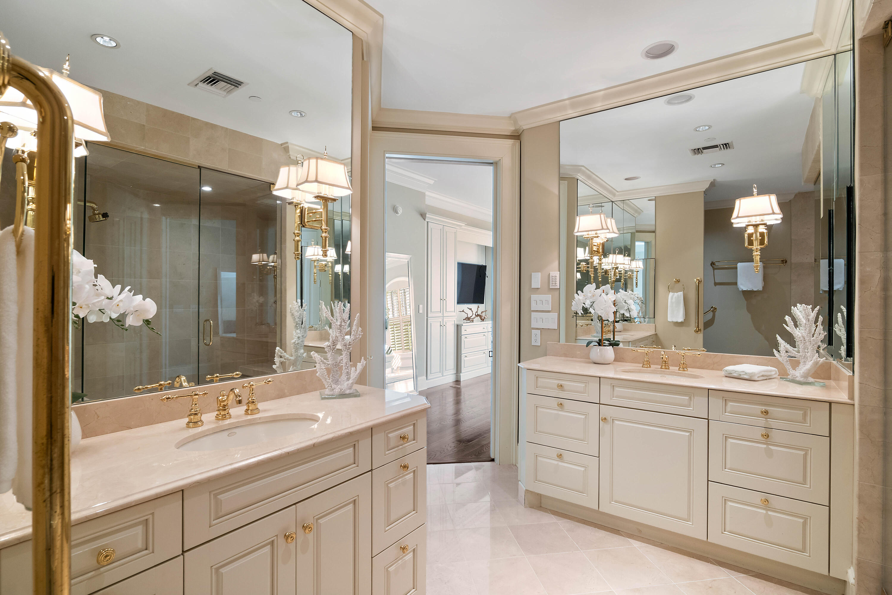 1 Vendue Range, Unit L Charleston, SC 29401 - Photo 26 of 41 Primary Bath