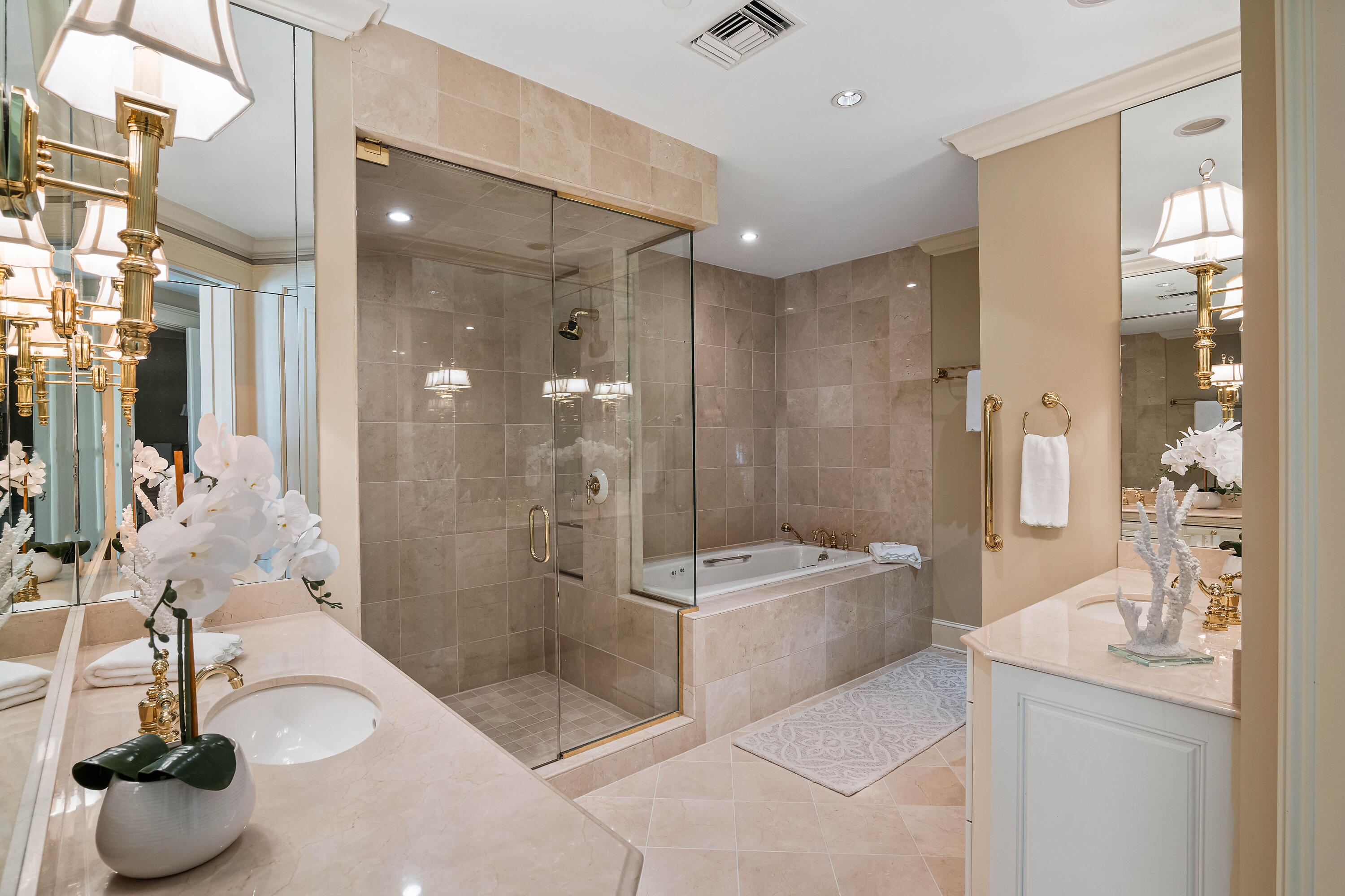 1 Vendue Range, Unit L Charleston, SC 29401 - Photo 27 of 41 Primary Bath