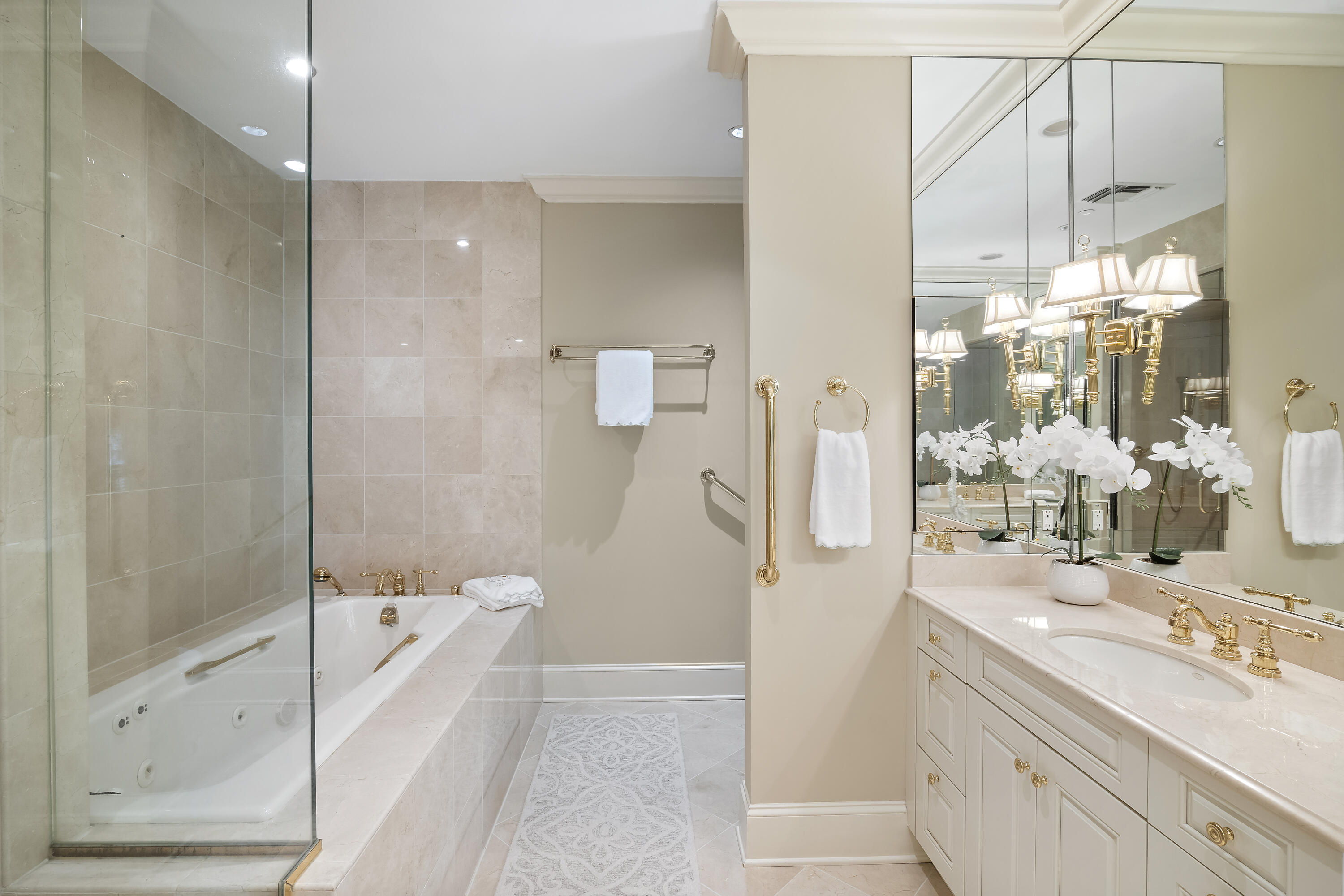 1 Vendue Range, Unit L Charleston, SC 29401 - Photo 28 of 41 Primary Bath