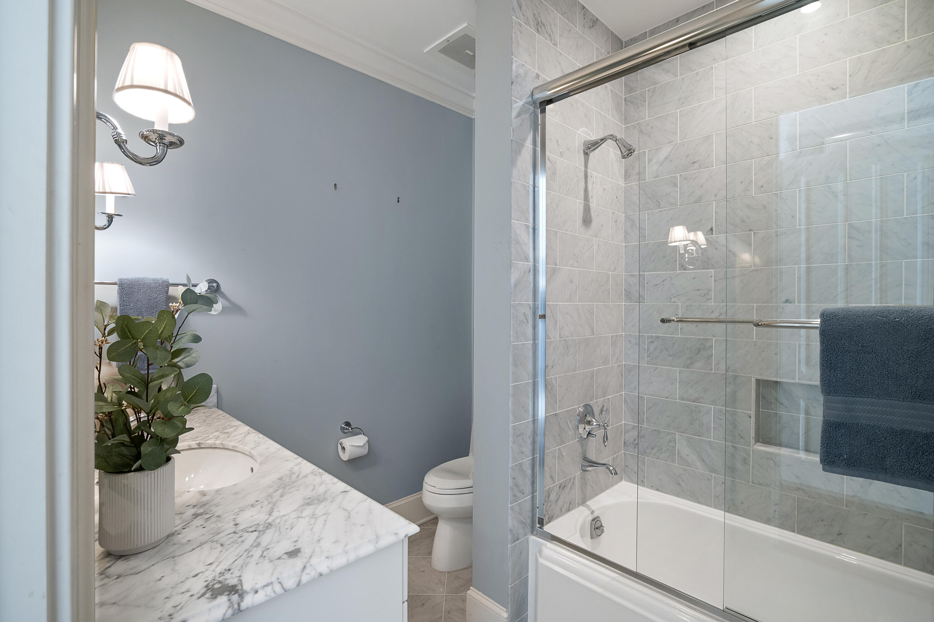 1 Vendue Range, Unit L Charleston, SC 29401 - Photo 34 of 41 Bedroom Two Bath