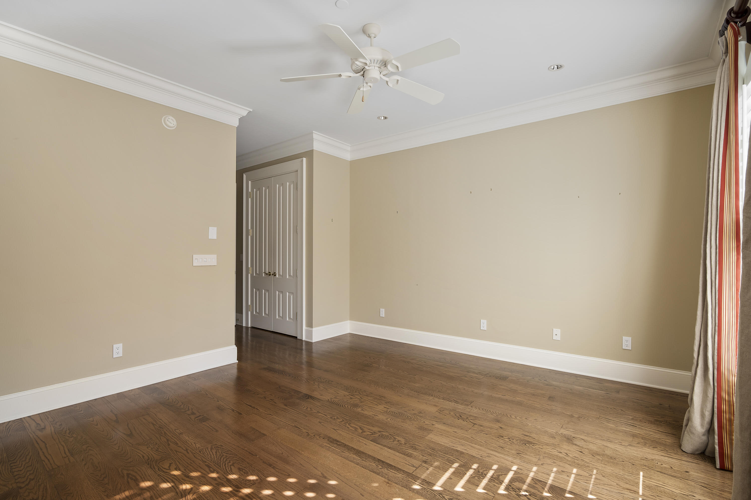 1 Vendue Range, Unit L Charleston, SC 29401 - Photo 38 of 41 Bedroom Three