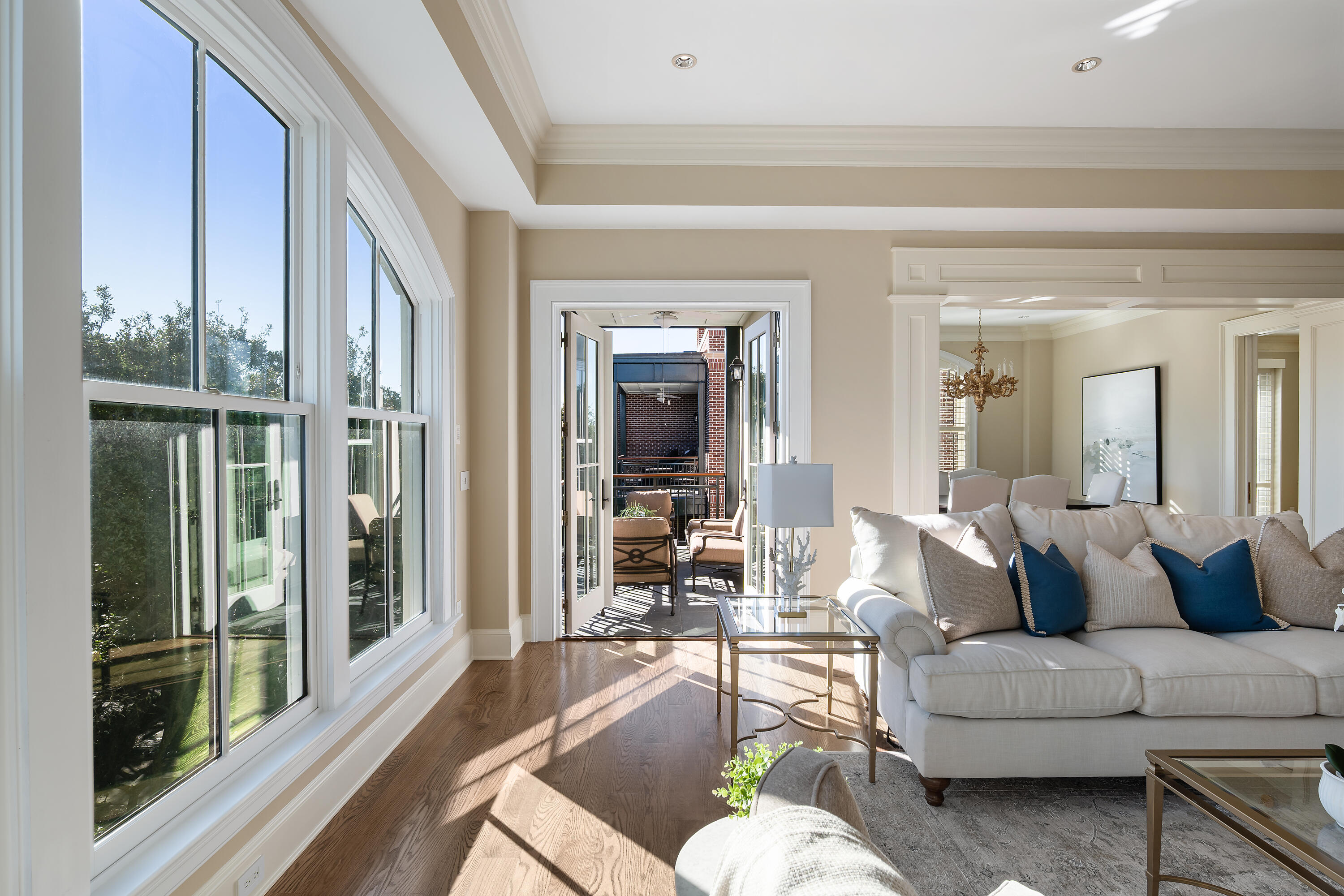 1 Vendue Range, Unit L Charleston, SC 29401 - Photo 8 of 41 Living Room