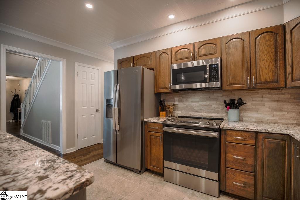 410 Roberts Road Taylors, SC 29687 - Photo 12 of 36 Gallery Image 12