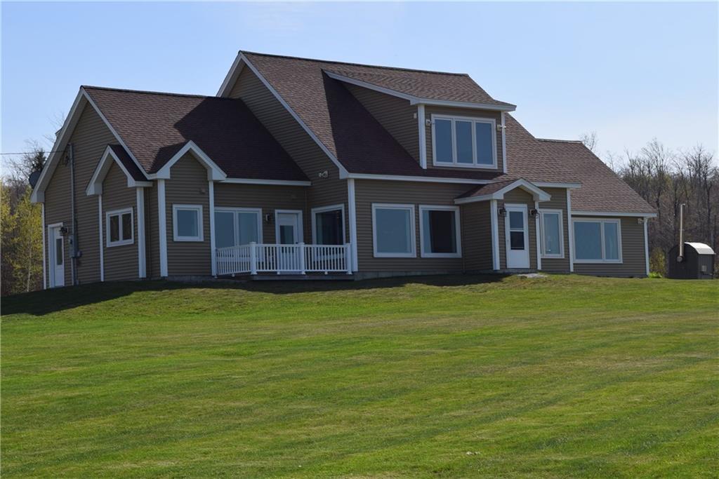 2008 Contemporary/cape with privacy...