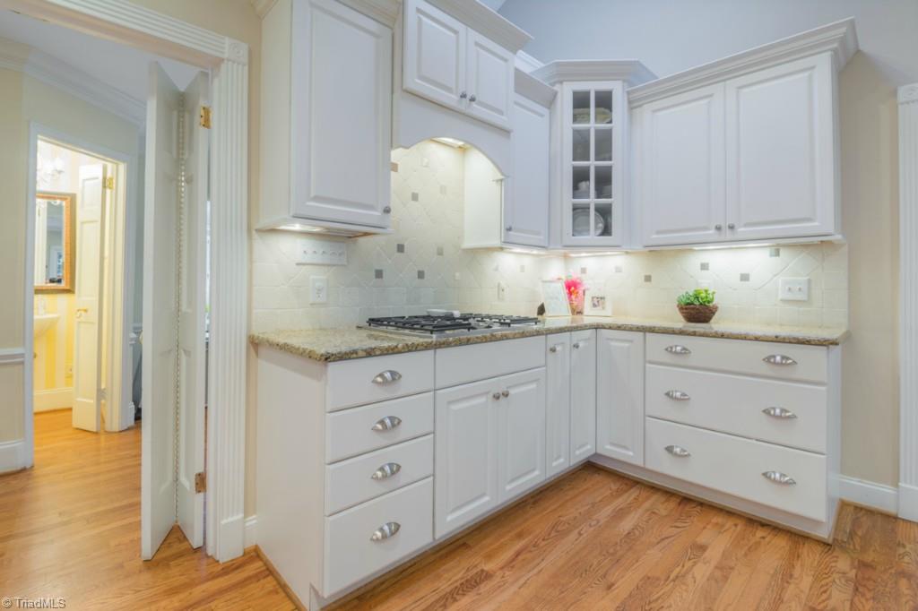 720 Dover Road Greensboro, NC 27408 - Photo 8 of 23 Gallery Image 8