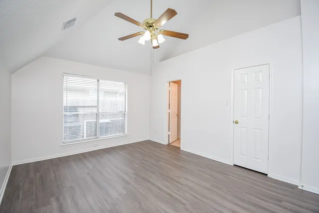 $2,400 | 4426 Topaz Trail Drive, Sugar Land, TX 77479