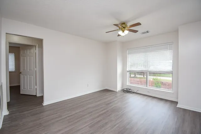 $2,400 | 4426 Topaz Trail Drive, Sugar Land, TX 77479