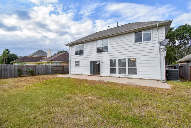 $2,400 | 4426 Topaz Trail Drive, Sugar Land, TX 77479