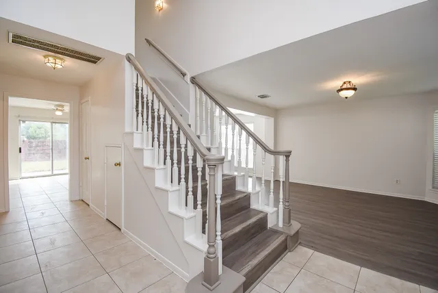 $2,400 | 4426 Topaz Trail Drive, Sugar Land, TX 77479