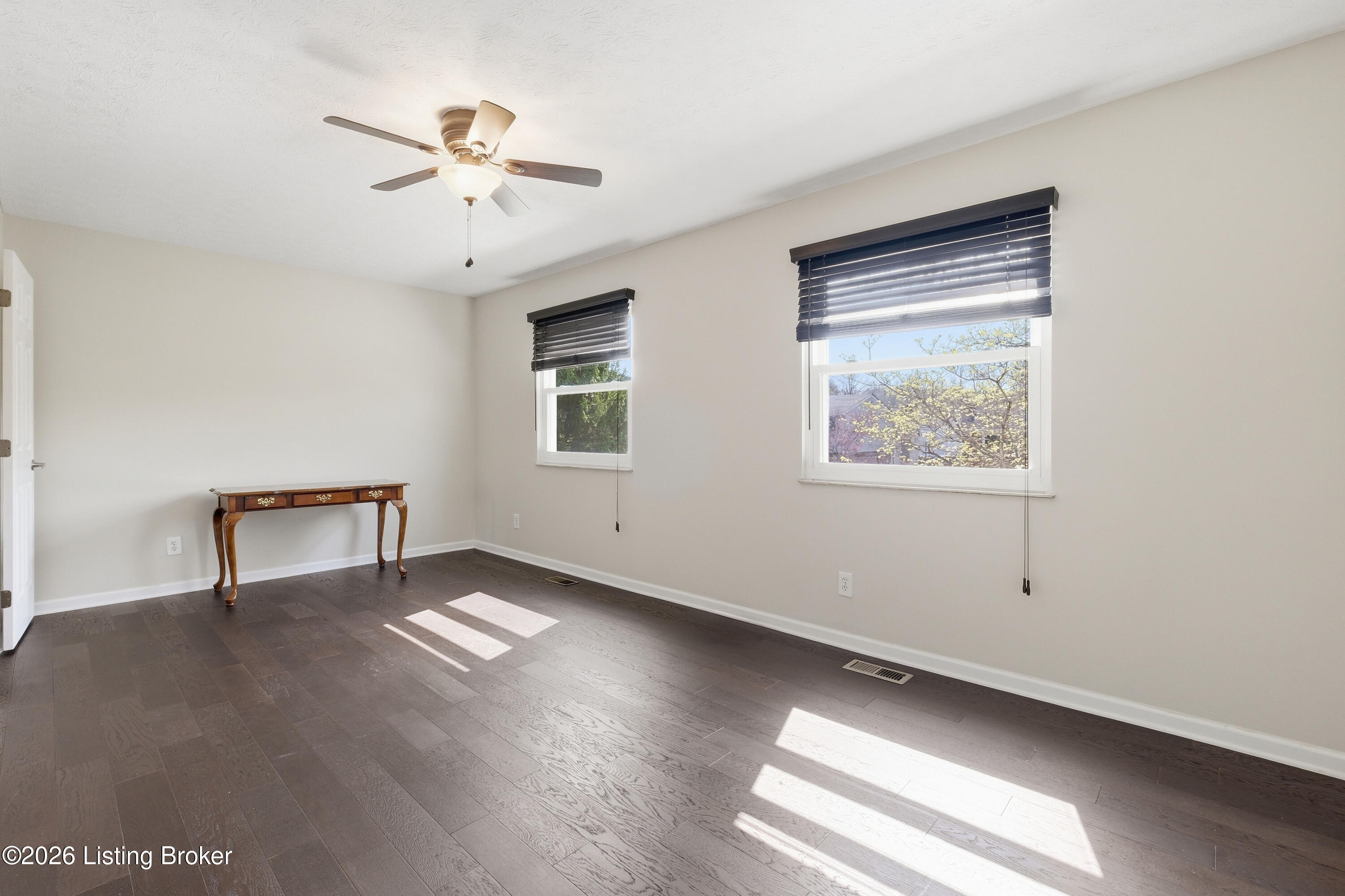 6305 Linstead Road Louisville, KY 40228 - Photo 16 of 51 15_6305linstead_louisvillerealestatemedi