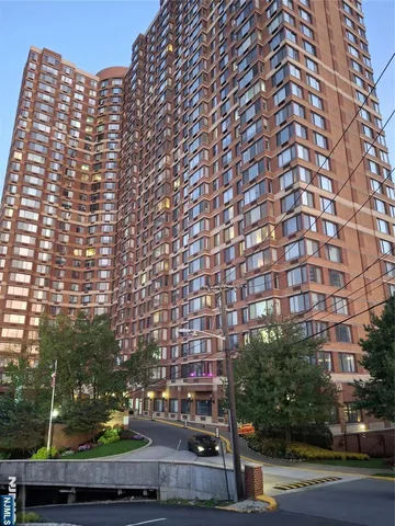 $645,000 | 100 Old Palisade Road, Unit 1402, Fort Lee, NJ 07024
