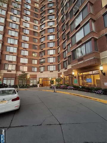 $645,000 | 100 Old Palisade Road, Unit 1402, Fort Lee, NJ 07024