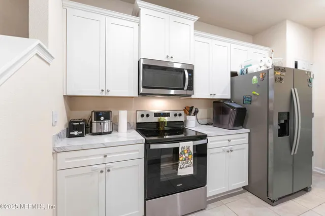 a close view of sink and tap