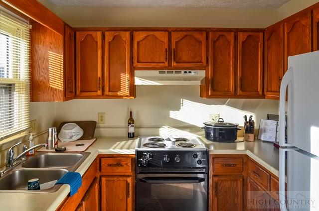 230 Adams Lane Boone, NC 28607 - Photo 7 of 21 Gallery Image 7