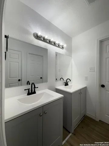 $2,000 | 4718 Saddle, San Antonio, TX 78217