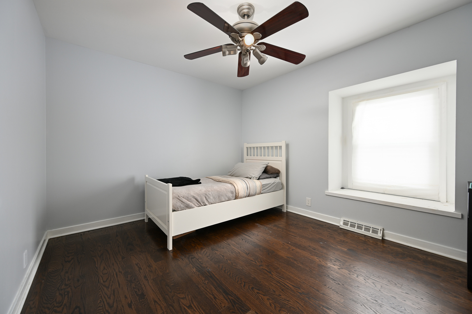 360 Erie Circle Bloomingdale, IL 60108 - Photo 18 of 30 a bedroom with bed and window