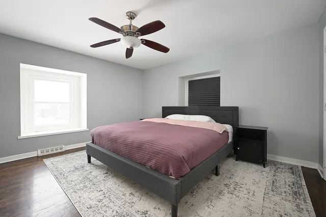 $530,000 | 360 Erie Circle, Bloomingdale, IL 60108