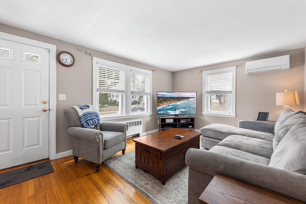 39 Badger Road Boston, MA 02136 - Photo 4 of 24