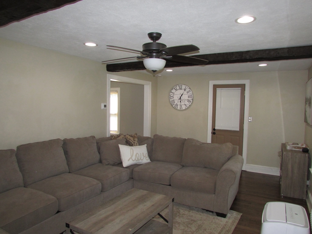 20 Fallston Street Springfield, MA 01119 - Photo 16 of 38