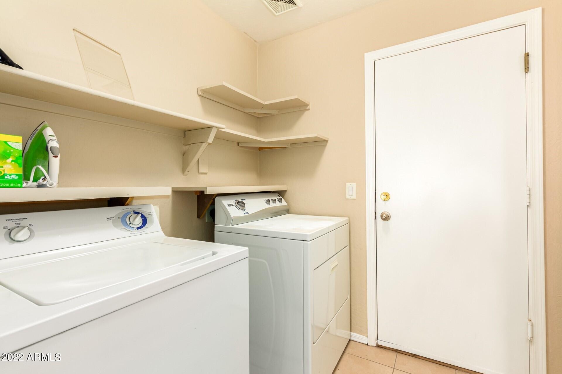 3228 East Sandy Way Gilbert, AZ 85297 - Photo 27 of 34 28-Laundry