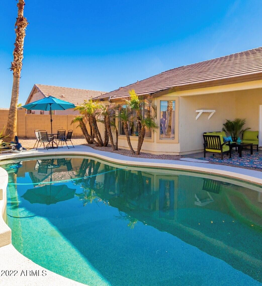 3228 East Sandy Way Gilbert, AZ 85297 - Photo 31 of 34 32-Pool