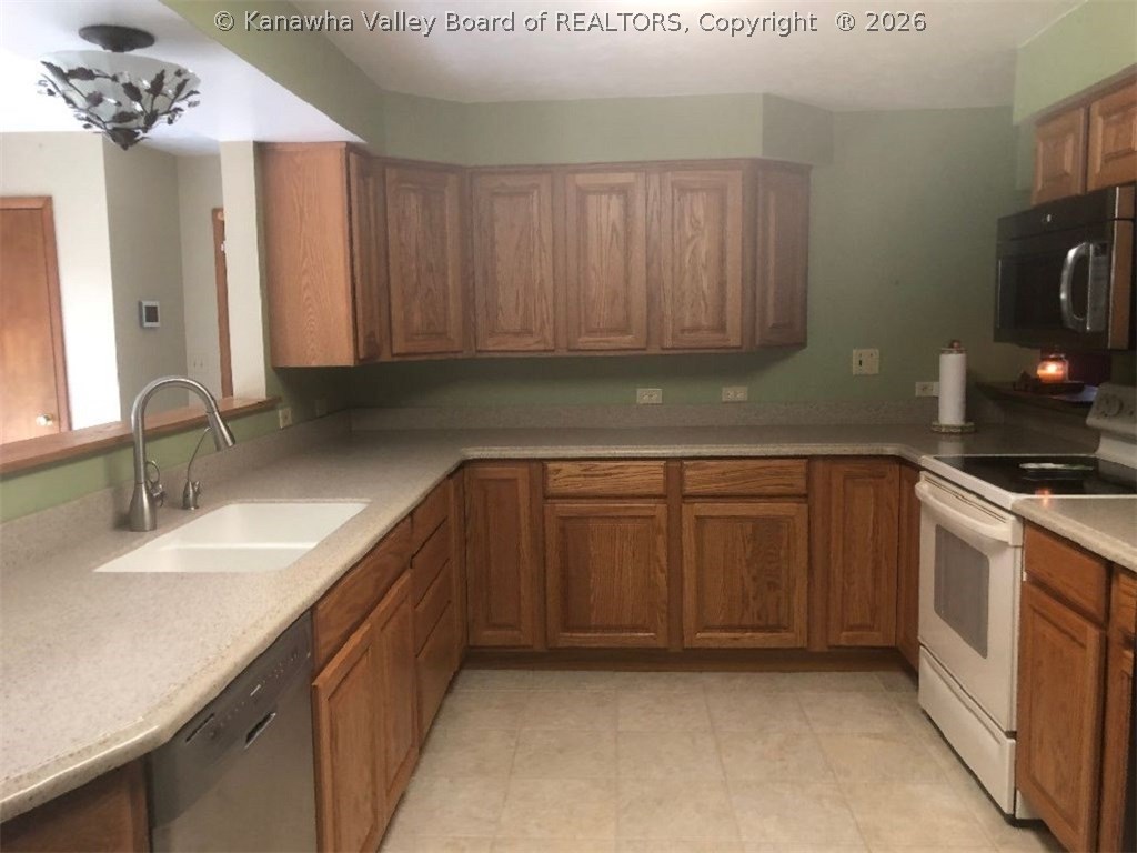 23993 Sandhill Road Letart, WV 25253 - Photo 10 of 31 Kitchen