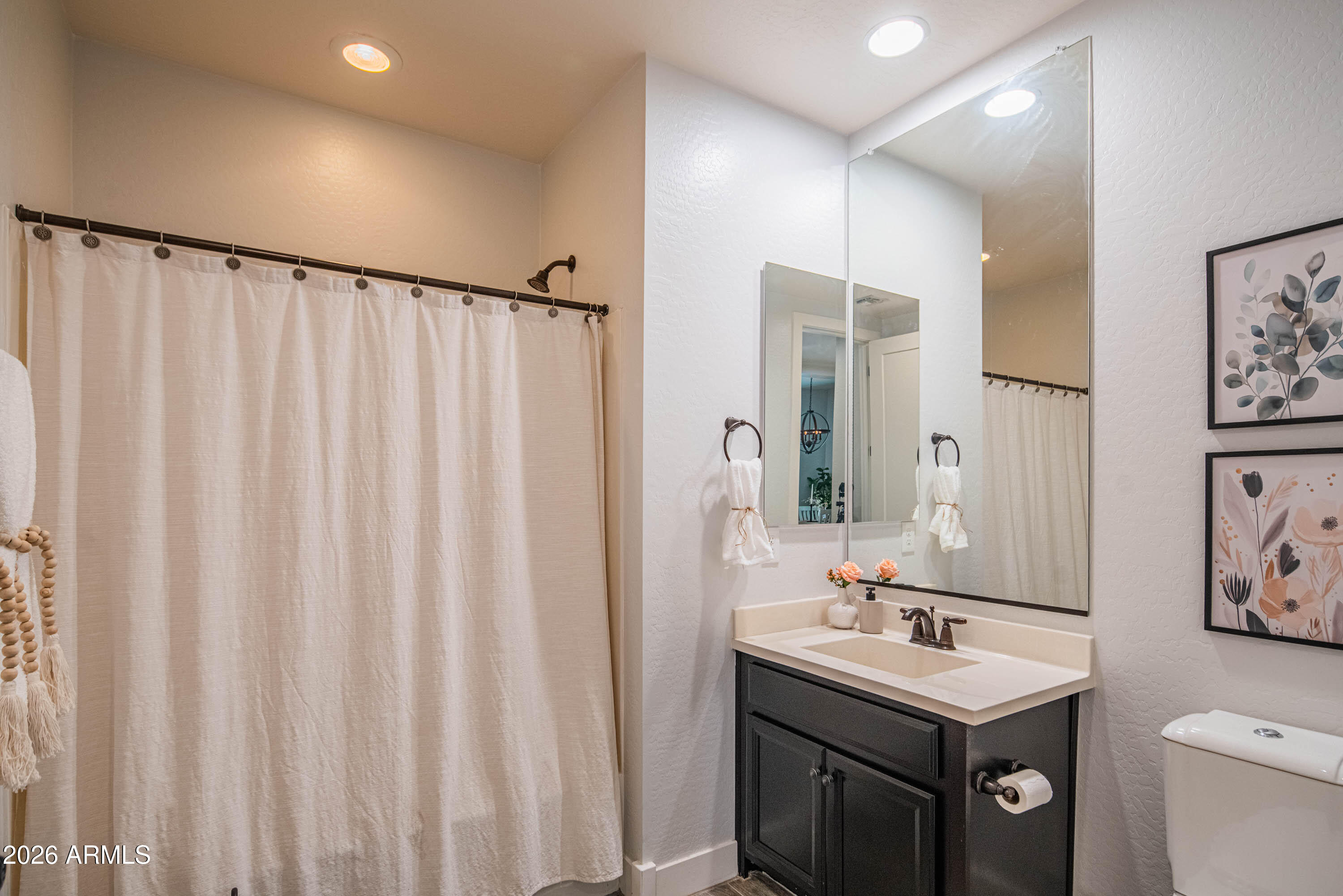 6565 East Thomas Road, Unit 1129 Scottsdale, AZ 85251 - Photo 11 of 31 Spacious Bathroom #2