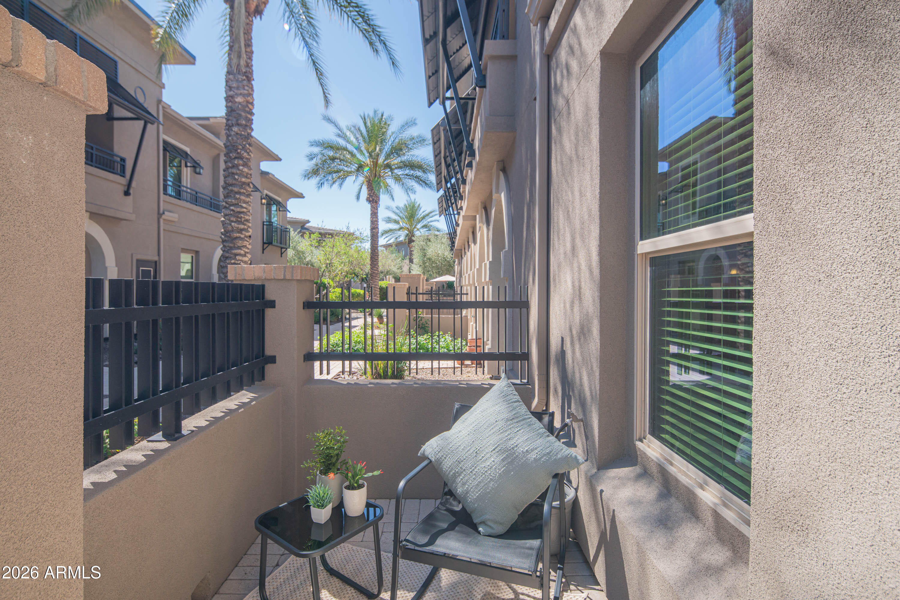 6565 East Thomas Road, Unit 1129 Scottsdale, AZ 85251 - Photo 25 of 31 Courtyard Sitting Area