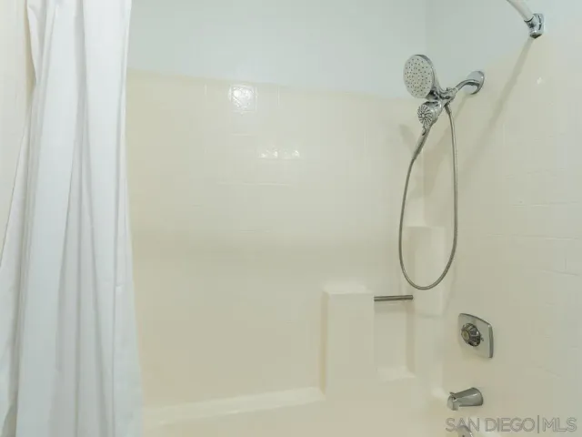 $679,500 | 7087 Camino Degrazia, Unit 141, San Diego, CA 92111