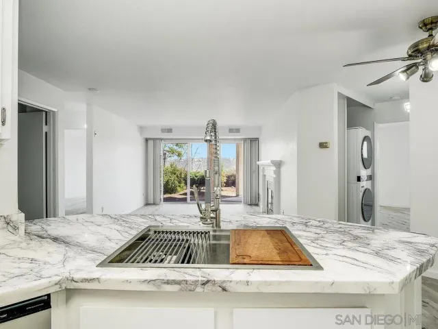 $679,500 | 7087 Camino Degrazia, Unit 141, San Diego, CA 92111