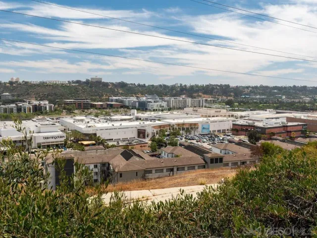 $679,500 | 7087 Camino Degrazia, Unit 141, San Diego, CA 92111