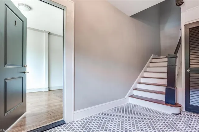 $1,375 | 111 East Hendrix Street, Unit 1, Greensboro, NC 27401