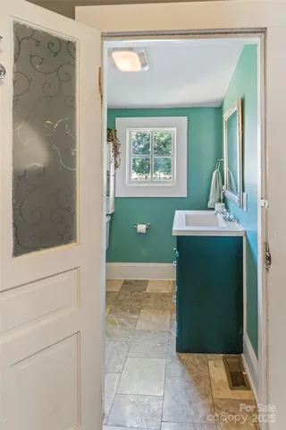 $230,000 | 202 East Central Avenue, Catawba, NC 28609