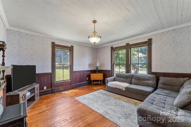 $230,000 | 202 East Central Avenue, Catawba, NC 28609