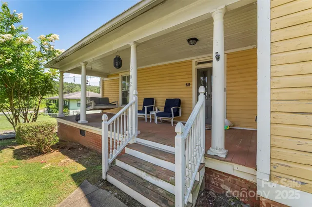 $230,000 | 202 East Central Avenue, Catawba, NC 28609