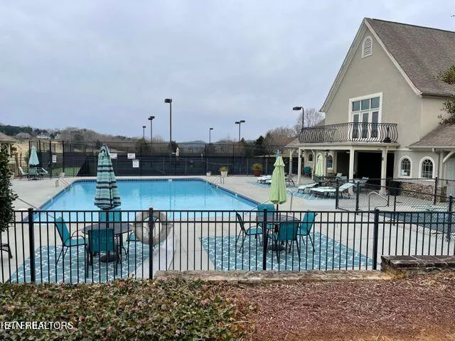 $739,900 | 224 Kingbird Drive, Vonore, TN 37885