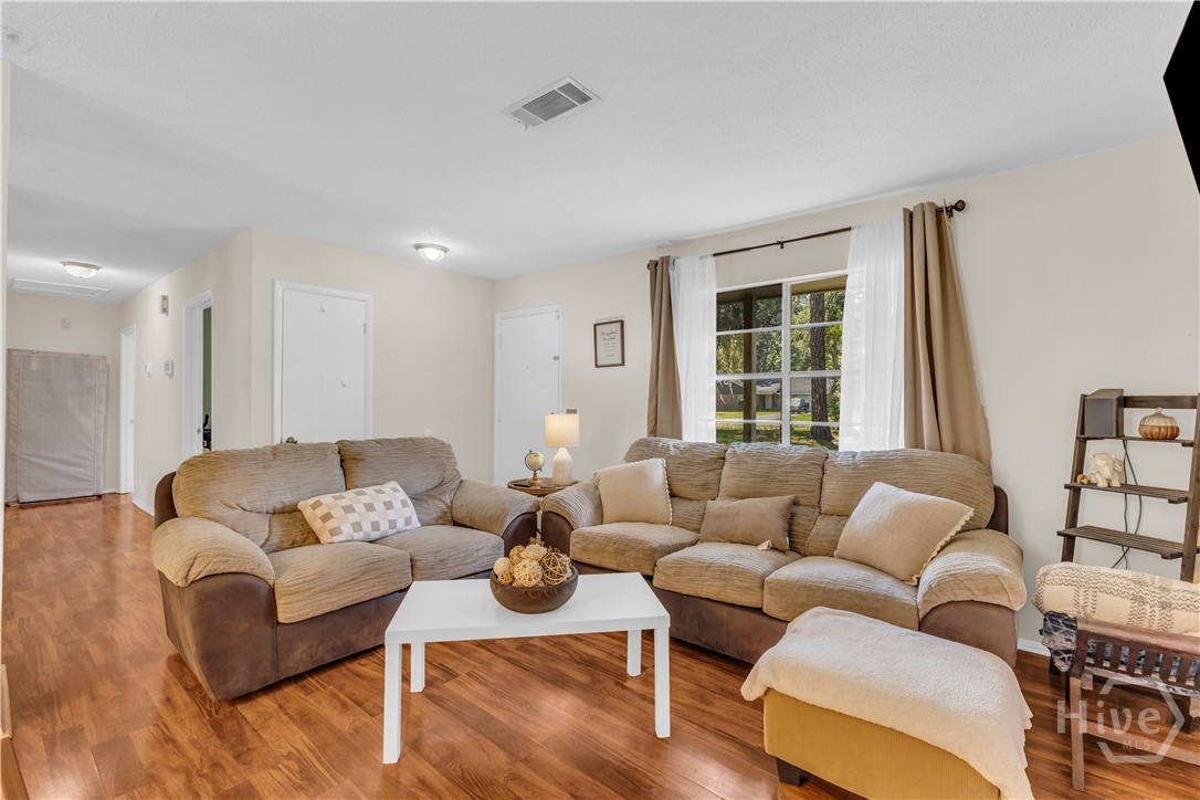 1072 Ricade Drive Hinesville, GA 31313 - Photo 3 of 19