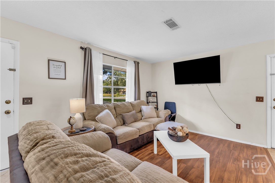 1072 Ricade Drive Hinesville, GA 31313 - Photo 5 of 19