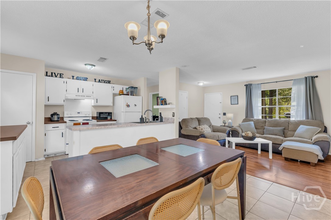 1072 Ricade Drive Hinesville, GA 31313 - Photo 8 of 19