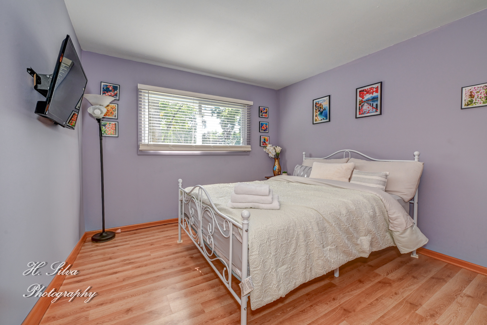 117 Marryat Place Streamwood, IL 60107 - Photo 11 of 15 a bedroom with a bed and a window
