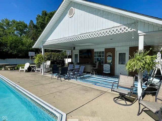 $425,000 | 800 Walton Drive, Plainfield, IN 46168