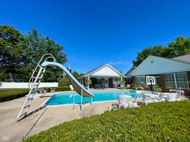 $425,000 | 800 Walton Drive, Plainfield, IN 46168