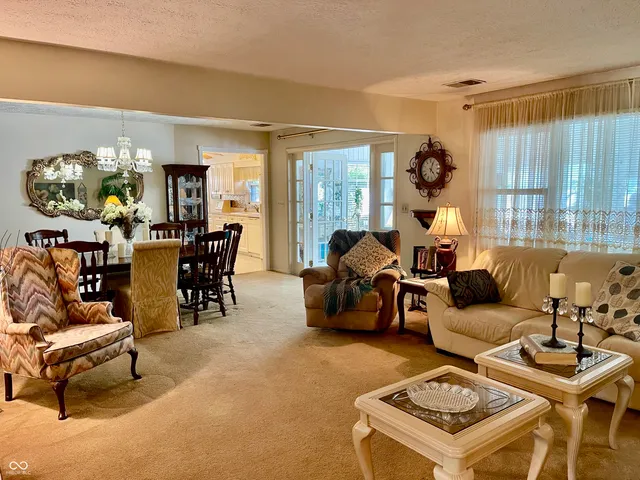 $425,000 | 800 Walton Drive, Plainfield, IN 46168