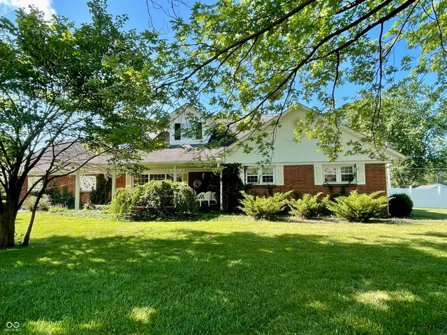 $425,000 | 800 Walton Drive, Plainfield, IN 46168